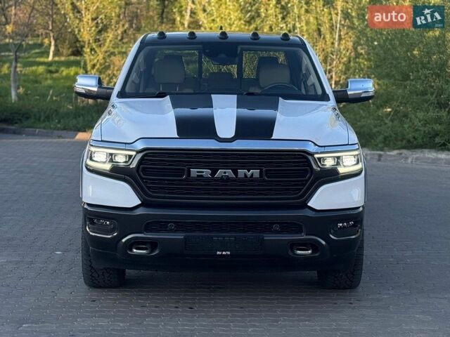 Белый Ram 1500, объемом двигателя 2.99 л и пробегом 94 тыс. км за 53500 $, фото 1 на Automoto.ua