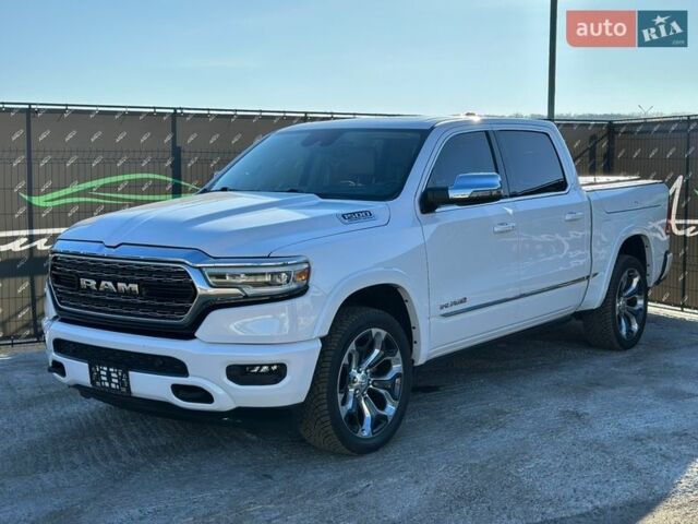 Белый Ram 1500, объемом двигателя 5.65 л и пробегом 39 тыс. км за 75000 $, фото 1 на Automoto.ua