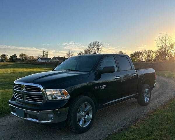 Черный Ram 1500, объемом двигателя 5.7 л и пробегом 69 тыс. км за 2500 $, фото 1 на Automoto.ua