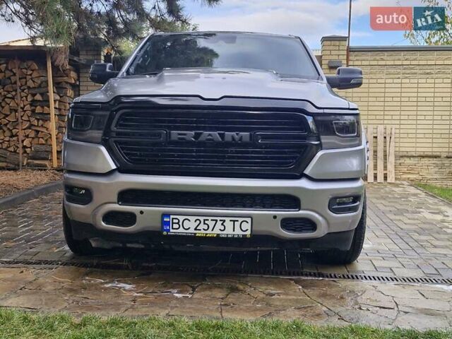 Серый Ram 1500, объемом двигателя 5.65 л и пробегом 19 тыс. км за 45000 $, фото 1 на Automoto.ua