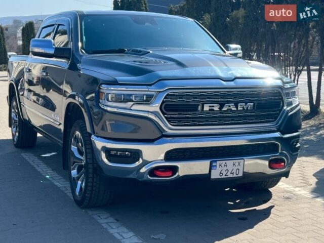 Серый Ram 1500, объемом двигателя 5.65 л и пробегом 95 тыс. км за 65000 $, фото 1 на Automoto.ua