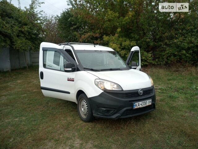 Білий Ram Promaster City, об'ємом двигуна 2.4 л та пробігом 95 тис. км за 11800 $, фото 1 на Automoto.ua