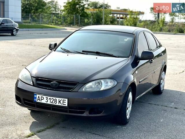 Коричневий Равон Gentra, об'ємом двигуна 1.49 л та пробігом 190 тис. км за 4200 $, фото 1 на Automoto.ua