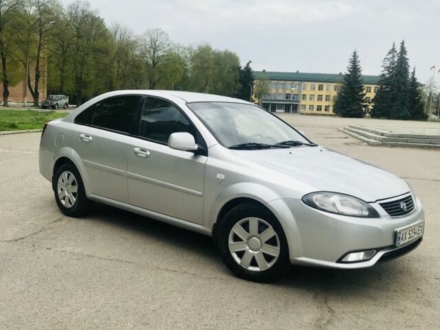 Сірий Равон Gentra, об'ємом двигуна 1.5 л та пробігом 151 тис. км за 6700 $, фото 1 на Automoto.ua