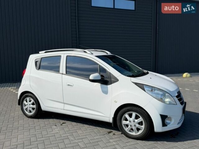 Білий Равон Р2, об'ємом двигуна 1.25 л та пробігом 63 тис. км за 6900 $, фото 1 на Automoto.ua