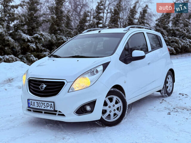 Білий Равон Р2, об'ємом двигуна 1.25 л та пробігом 75 тис. км за 6950 $, фото 1 на Automoto.ua