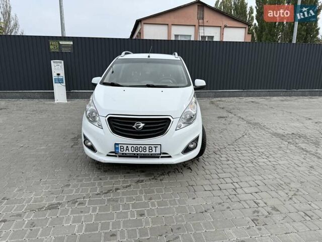 Білий Равон Р2, об'ємом двигуна 1.25 л та пробігом 54 тис. км за 6500 $, фото 1 на Automoto.ua
