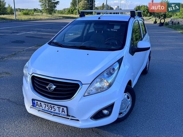 Белый Равон Р2, объемом двигателя 1.25 л и пробегом 90 тыс. км за 6600 $, фото 1 на Automoto.ua