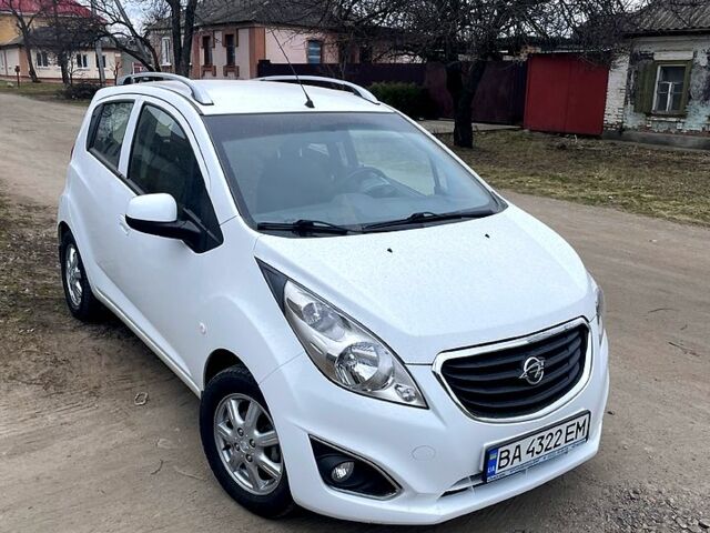 Білий Равон Р2, об'ємом двигуна 1.2 л та пробігом 0 тис. км за 8200 $, фото 1 на Automoto.ua