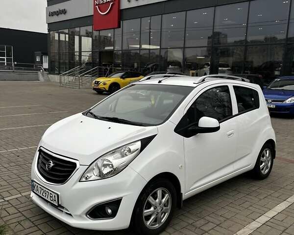 Белый Равон Р2, объемом двигателя 1.25 л и пробегом 28 тыс. км за 7900 $, фото 1 на Automoto.ua