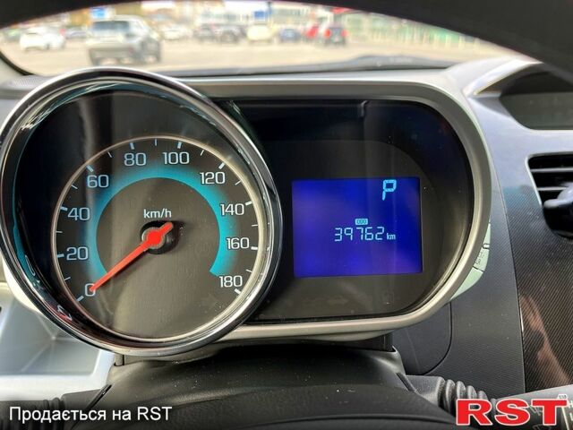 Червоний Равон Р2, об'ємом двигуна 1.2 л та пробігом 39 тис. км за 8000 $, фото 1 на Automoto.ua