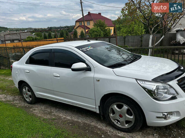 Белый Равон R4, объемом двигателя 1.49 л и пробегом 125 тыс. км за 6500 $, фото 1 на Automoto.ua