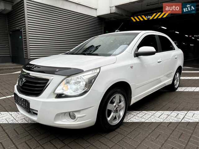 Білий Равон R4, об'ємом двигуна 1.49 л та пробігом 98 тис. км за 6998 $, фото 1 на Automoto.ua