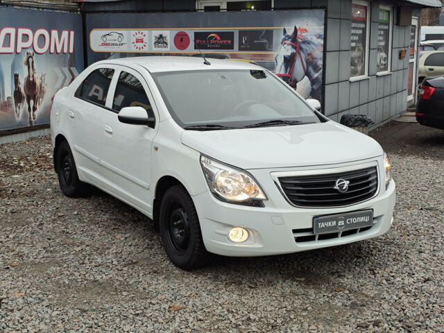 Білий Равон R4, об'ємом двигуна 15 л та пробігом 100 тис. км за 8300 $, фото 1 на Automoto.ua