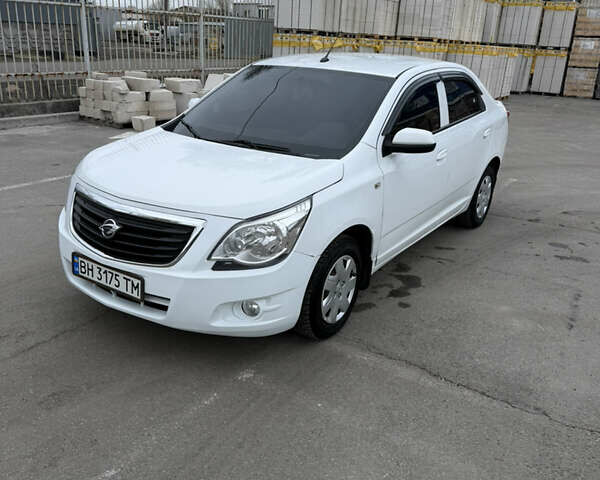 Белый Равон R4, объемом двигателя 1.5 л и пробегом 122 тыс. км за 5500 $, фото 1 на Automoto.ua