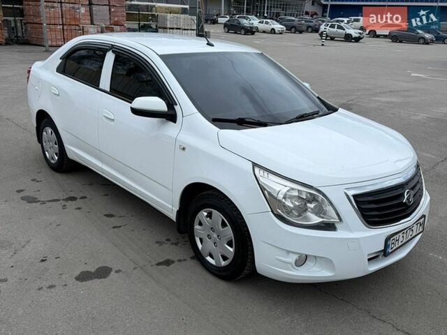 Белый Равон R4, объемом двигателя 1.5 л и пробегом 122 тыс. км за 5300 $, фото 1 на Automoto.ua