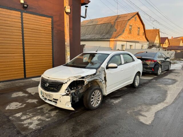 Білий Равон R4, об'ємом двигуна 1.5 л та пробігом 90 тис. км за 2700 $, фото 1 на Automoto.ua