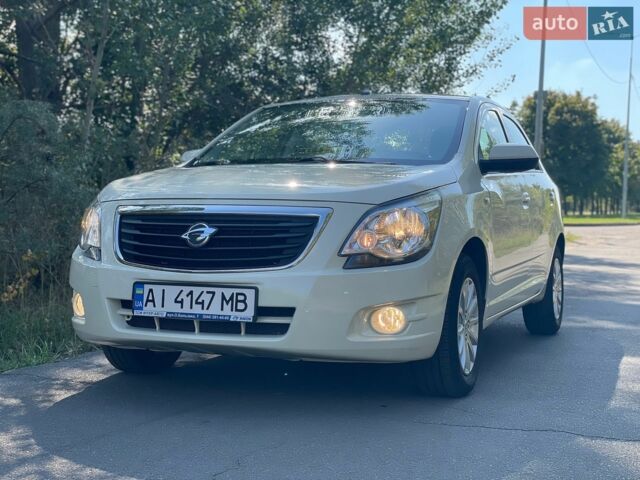 Бежевий Равон R4, об'ємом двигуна 1.49 л та пробігом 47 тис. км за 8000 $, фото 1 на Automoto.ua