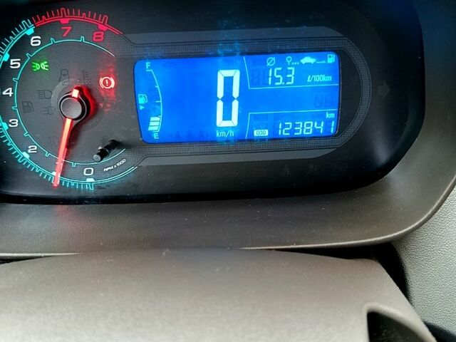 Сірий Равон R4, об'ємом двигуна 1.5 л та пробігом 123 тис. км за 6500 $, фото 1 на Automoto.ua