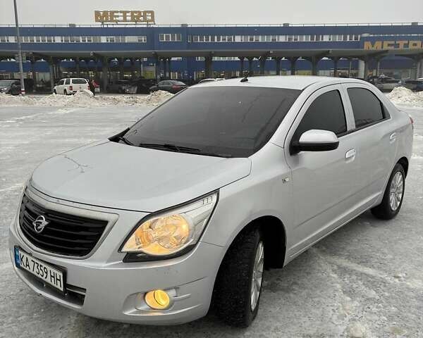 Серый Равон R4, объемом двигателя 1.49 л и пробегом 222 тыс. км за 5630 $, фото 1 на Automoto.ua