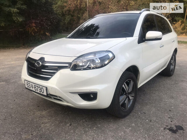 Белый Renault Samsung Motors QM5, объемом двигателя 2 л и пробегом 101 тыс. км за 13050 $, фото 1 на Automoto.ua