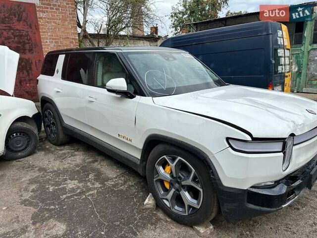 Білий Rivian R1S, об'ємом двигуна 0 л та пробігом 10 тис. км за 48500 $, фото 1 на Automoto.ua