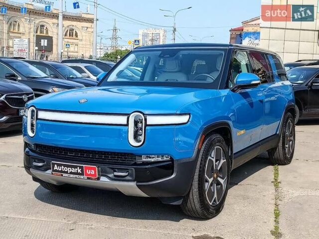 Серый Rivian R1S, объемом двигателя 0 л и пробегом 10 тыс. км за 55290 $, фото 1 на Automoto.ua