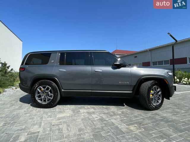 Серый Rivian R1S, объемом двигателя 0 л и пробегом 21 тыс. км за 58000 $, фото 1 на Automoto.ua