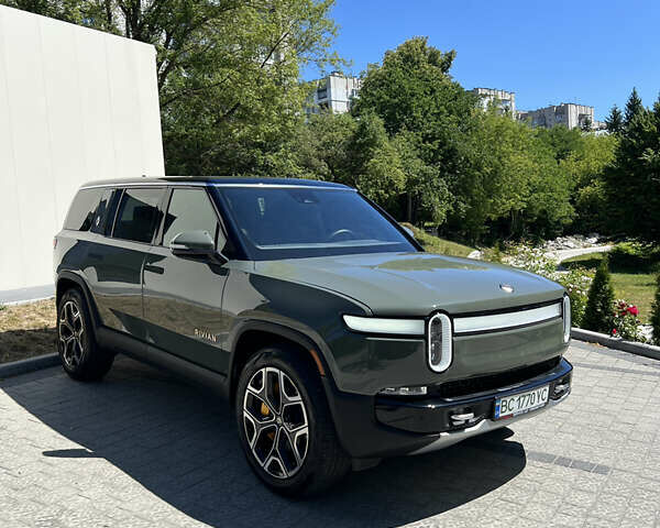 Зеленый Rivian R1S, объемом двигателя 0 л и пробегом 33 тыс. км за 47400 $, фото 1 на Automoto.ua