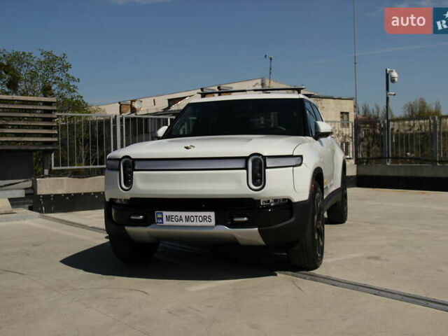 Белый Rivian R1T, объемом двигателя 0 л и пробегом 11 тыс. км за 46990 $, фото 1 на Automoto.ua