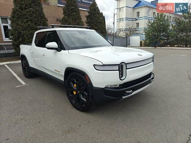 Белый Rivian R1T, объемом двигателя 0 л и пробегом 10 тыс. км за 55900 $, фото 1 на Automoto.ua