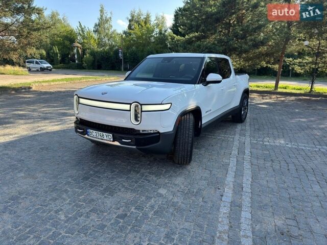 Белый Rivian R1T, объемом двигателя 0 л и пробегом 33 тыс. км за 49200 $, фото 1 на Automoto.ua