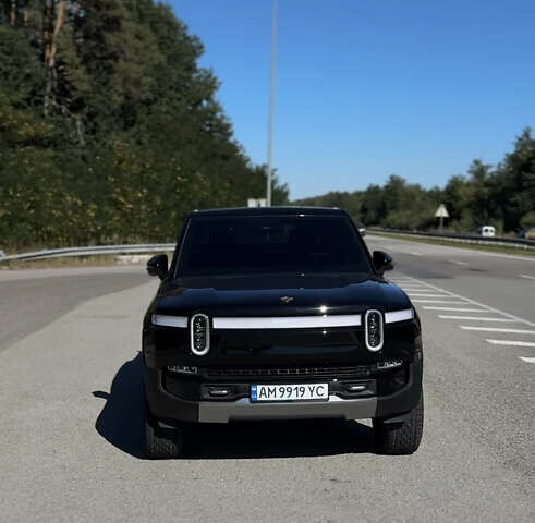 Черный Rivian R1T, объемом двигателя 0 л и пробегом 7 тыс. км за 62500 $, фото 1 на Automoto.ua