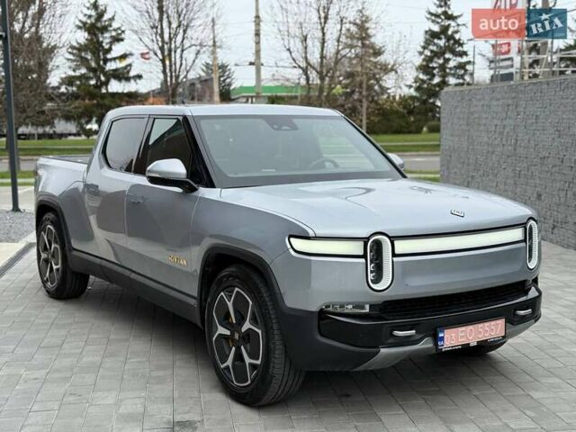 Серый Rivian R1T, объемом двигателя 0 л и пробегом 22 тыс. км за 47000 $, фото 1 на Automoto.ua