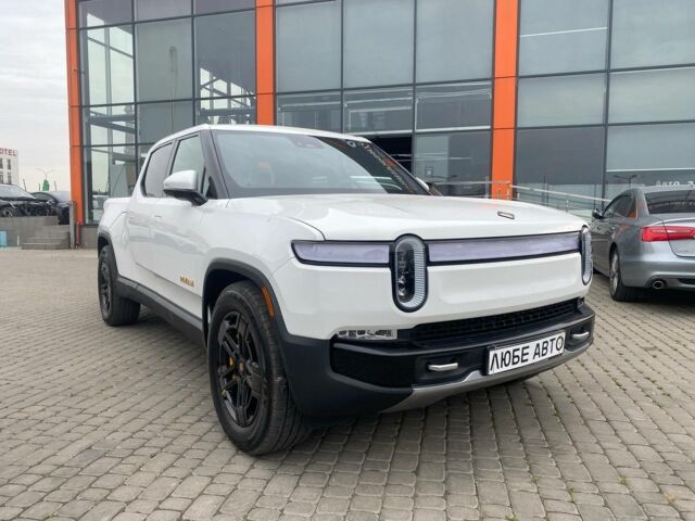 Серый Rivian R1T, объемом двигателя 100 л и пробегом 30 тыс. км за 65000 $, фото 1 на Automoto.ua