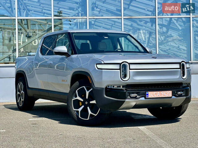 Серый Rivian R1T, объемом двигателя 0 л и пробегом 9 тыс. км за 49990 $, фото 1 на Automoto.ua