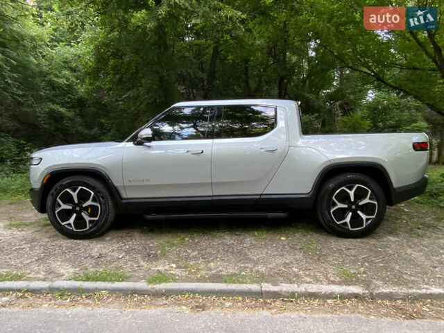 Серый Rivian R1T, объемом двигателя 0 л и пробегом 15 тыс. км за 53900 $, фото 1 на Automoto.ua