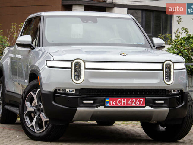 Серый Rivian R1T, объемом двигателя 0 л и пробегом 17 тыс. км за 50000 $, фото 1 на Automoto.ua