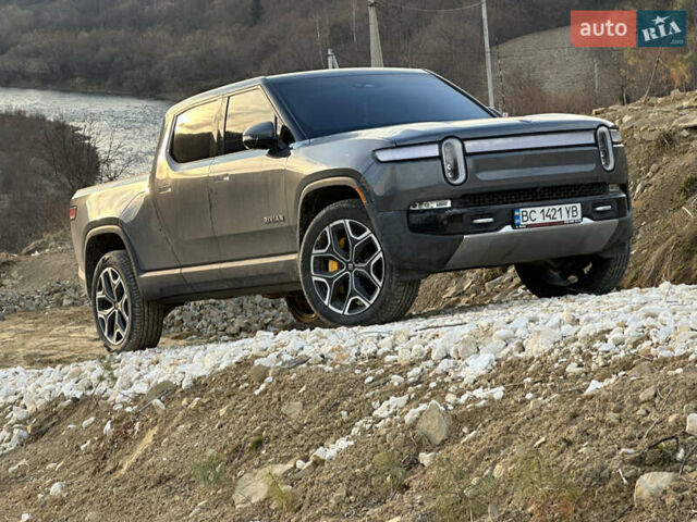 Серый Rivian R1T, объемом двигателя 0 л и пробегом 23 тыс. км за 49900 $, фото 1 на Automoto.ua