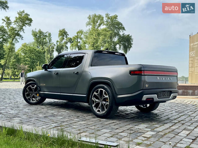 Серый Rivian R1T, объемом двигателя 0 л и пробегом 50 тыс. км за 49999 $, фото 1 на Automoto.ua