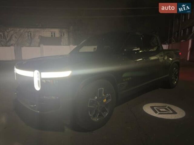 Зеленый Rivian R1T, объемом двигателя 0 л и пробегом 27 тыс. км за 90000 $, фото 1 на Automoto.ua
