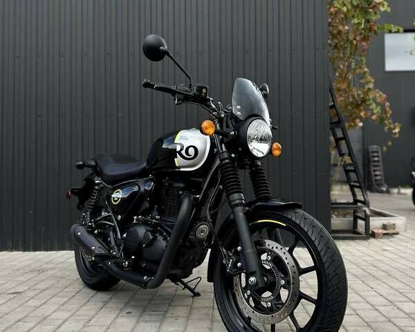 Черный Royal Enfield Classic, объемом двигателя 0.35 л и пробегом 5 тыс. км за 5200 $, фото 1 на Automoto.ua