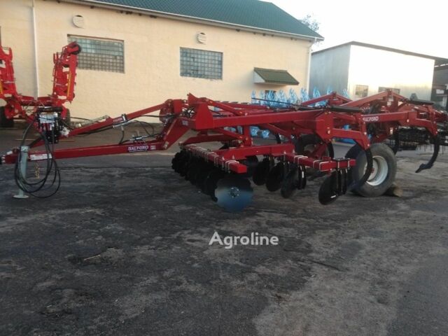 Червоний Salford 9800, об'ємом двигуна 0 л та пробігом 0 тис. км за 52835 $, фото 1 на Automoto.ua