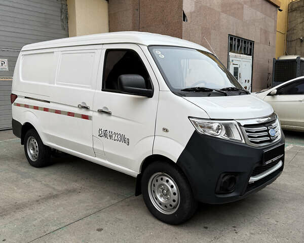 Білий Skywell Mini Bus, об'ємом двигуна 0 л та пробігом 1 тис. км за 10500 $, фото 1 на Automoto.ua