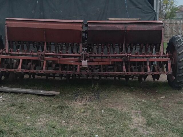 Красный СЗ 3,6, объемом двигателя 0 л и пробегом 0 тыс. км за 951 $, фото 1 на Automoto.ua