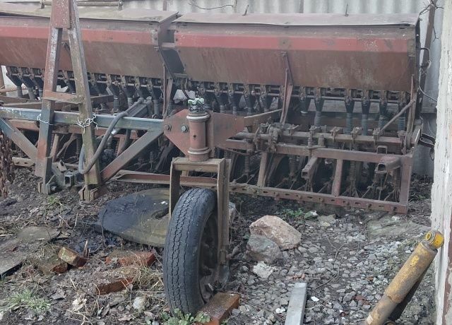 Красный СЗ 3,6, объемом двигателя 0 л и пробегом 0 тыс. км за 1693 $, фото 1 на Automoto.ua