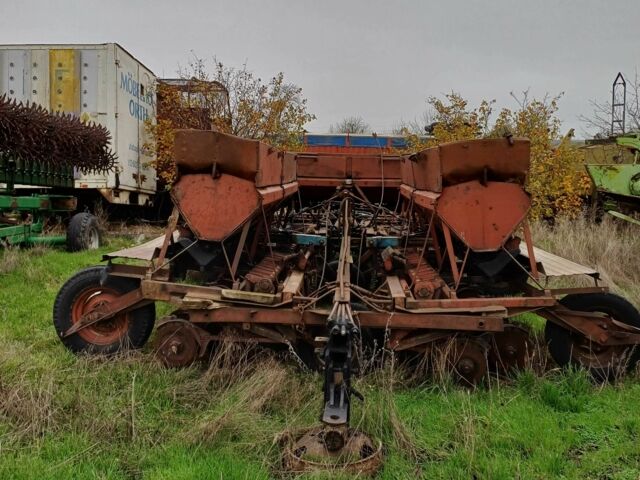 Красный СЗ 3,6, объемом двигателя 0 л и пробегом 0 тыс. км за 3500 $, фото 1 на Automoto.ua