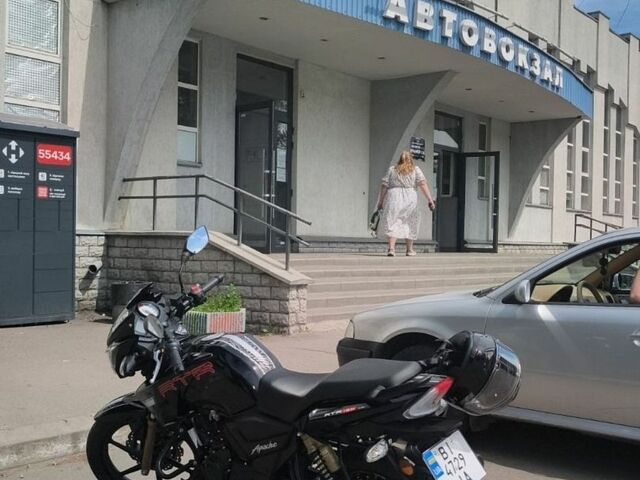 Черный TVS Apache RTR 180, объемом двигателя 0.18 л и пробегом 2 тыс. км за 1600 $, фото 1 на Automoto.ua