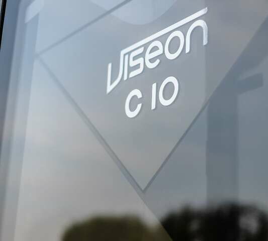 Бежевый Viseon C10, объемом двигателя 6.87 л и пробегом 560 тыс. км за 68000 $, фото 1 на Automoto.ua