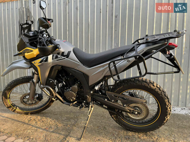 Жовтий Voge 300 Rally, об'ємом двигуна 0.29 л та пробігом 8 тис. км за 3500 $, фото 1 на Automoto.ua